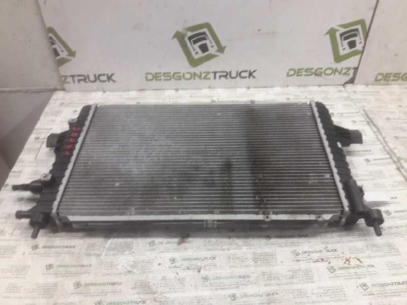Recambio de radiador agua para opel astra h berlina cosmo referencia OEM IAM 13143570  