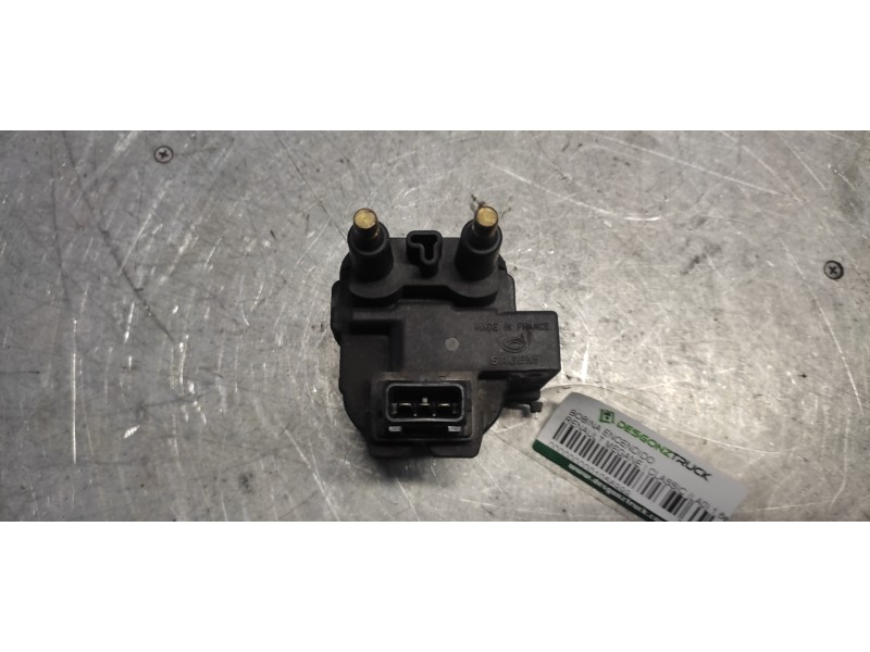 Recambio de bobina encendido para renault megane i classic (la0) 1.6e alize referencia OEM IAM 7700850999 3 PINS 