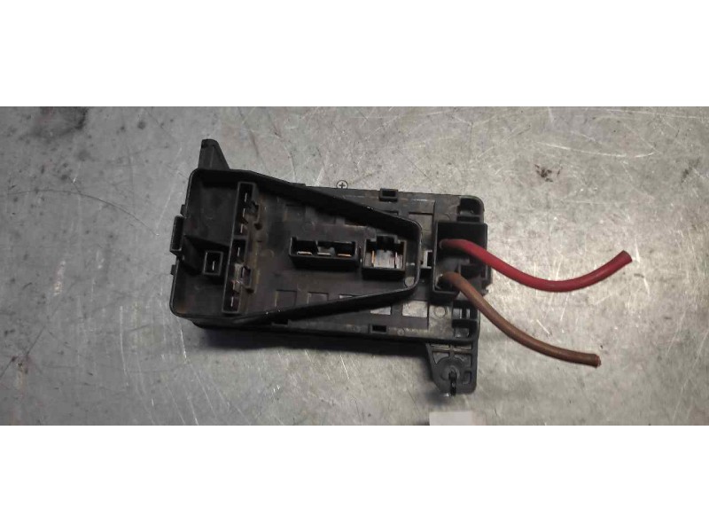 Recambio de caja reles / fusibles para mg serie 200 (xw) 1.6 cat referencia OEM IAM YQE102830  