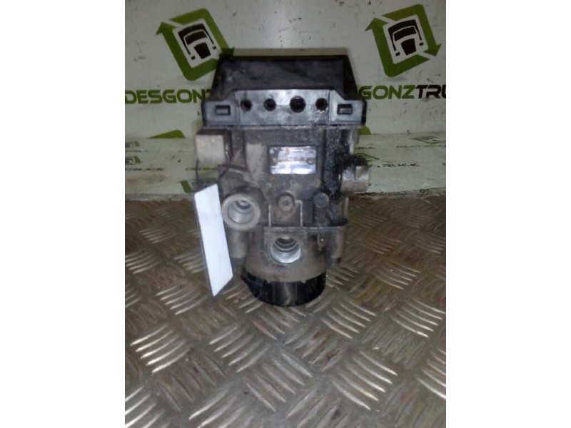 Recambio de valvula aire para renault 430 magnum e2 12.0 diesel referencia OEM IAM 0486203002  VALVULA EBS