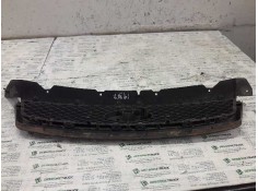 Recambio de rejilla delantera central para ford focus berlina (cap) ambiente (d) referencia OEM IAM 4M518138AE   2