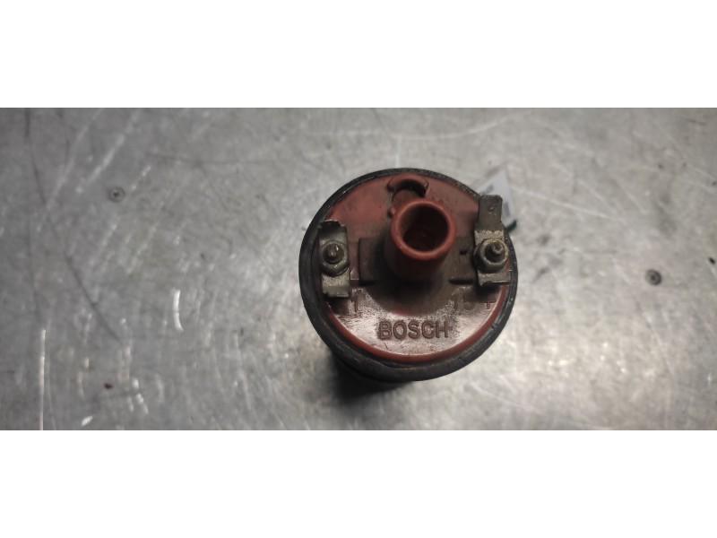 Recambio de bobina encendido para peugeot 205 berlina 1.4 referencia OEM IAM 0221122317 BOSCH 