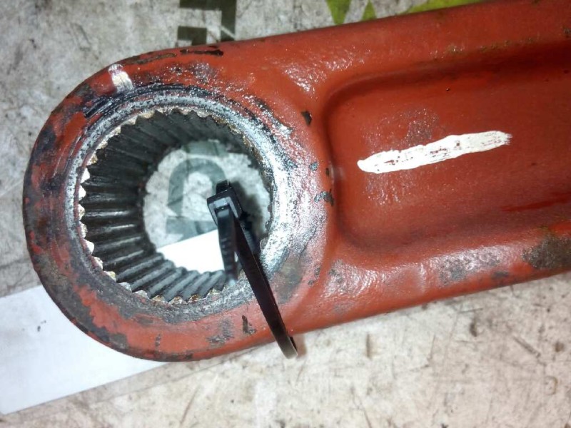 Recambio de brazo suspension superior delantero derecho para iveco trucks daily turbo daily referencia OEM IAM 201  