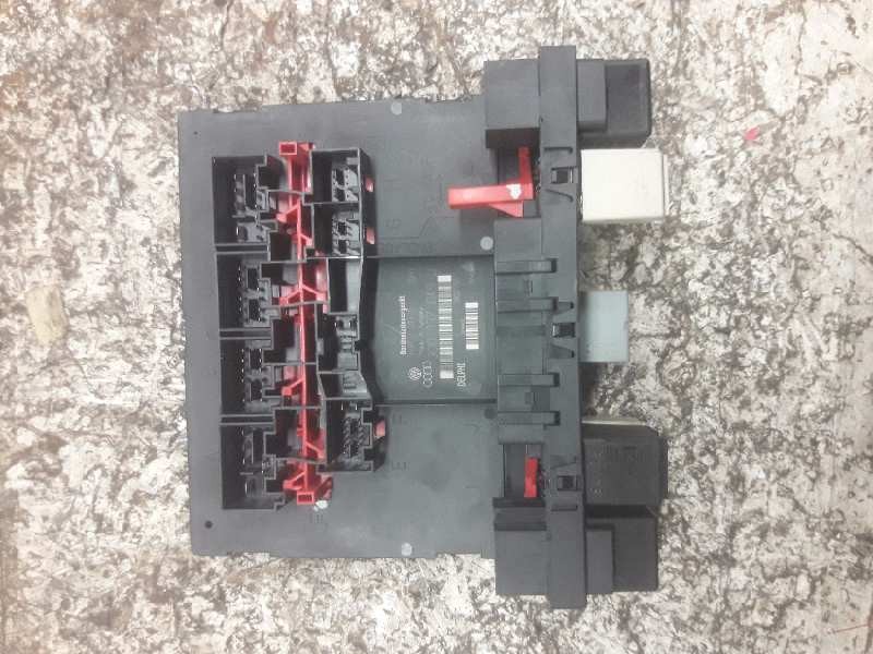 Recambio de caja reles / fusibles para volkswagen passat berlina (3c2) advance referencia OEM IAM 3C0937049J H37/S1301 
