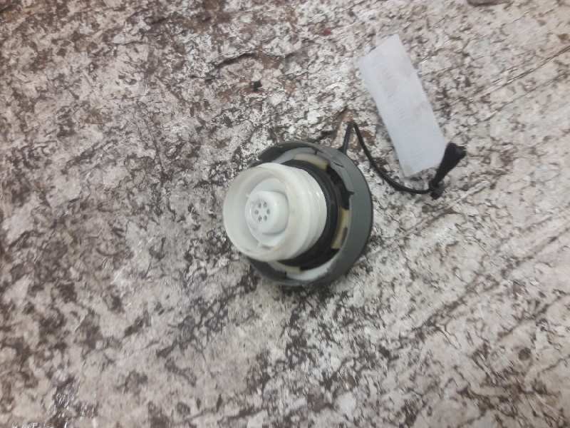 Recambio de tapon combustible para toyota corolla (e12) 2.0 turbodiesel cat referencia OEM IAM   
