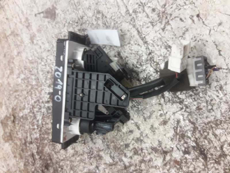 Recambio de mando calefaccion / aire acondicionado para kia rio ipanema berlina referencia OEM IAM   