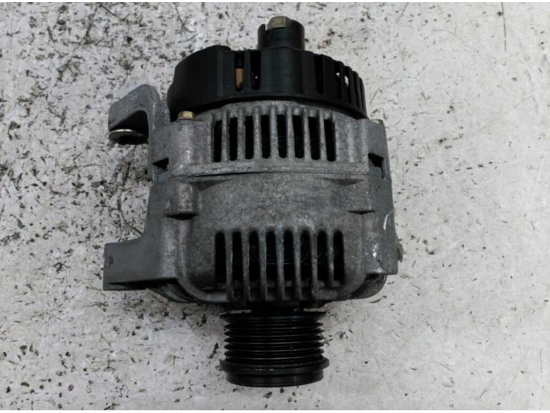 Recambio de alternador para renault megane ii berlina 5p dynamique referencia OEM IAM 7700431943 A13V1252 VALEO