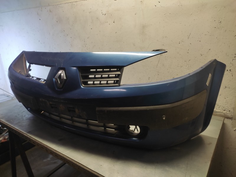 Recambio de paragolpes delantero para renault megane ii berlina 5p confort authentique referencia OEM IAM   