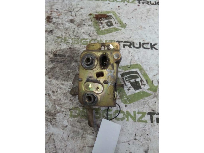 Recambio de cerradura puerta delantera derecha para iveco daily caja cerrada (1989 =>) referencia OEM IAM   