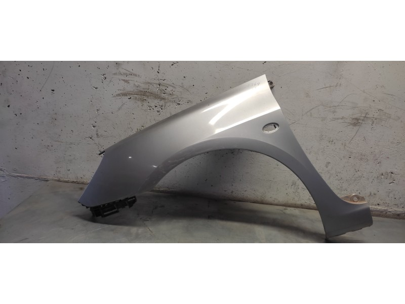 Recambio de aleta delantera izquierda para peugeot 307 break / sw (s1) sw clim plus referencia OEM IAM   