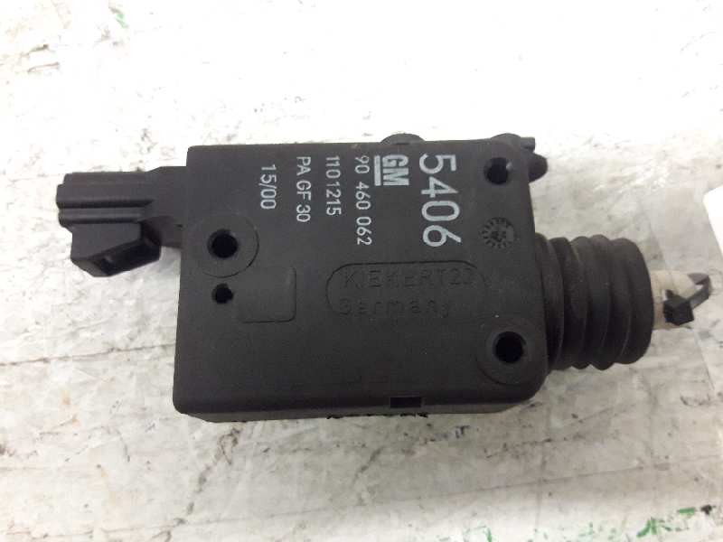 Recambio de motor cierre centralizado porton para opel astra g berlina 1.6 referencia OEM IAM 90460062  