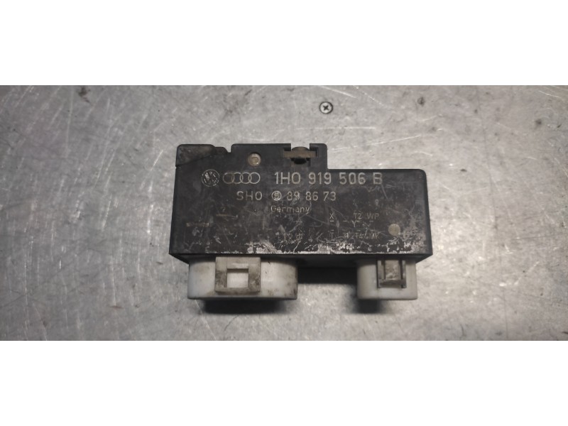 Recambio de rele electroventiladores para seat ibiza (6k1) 1.4 referencia OEM IAM 1H0919506B 898673 