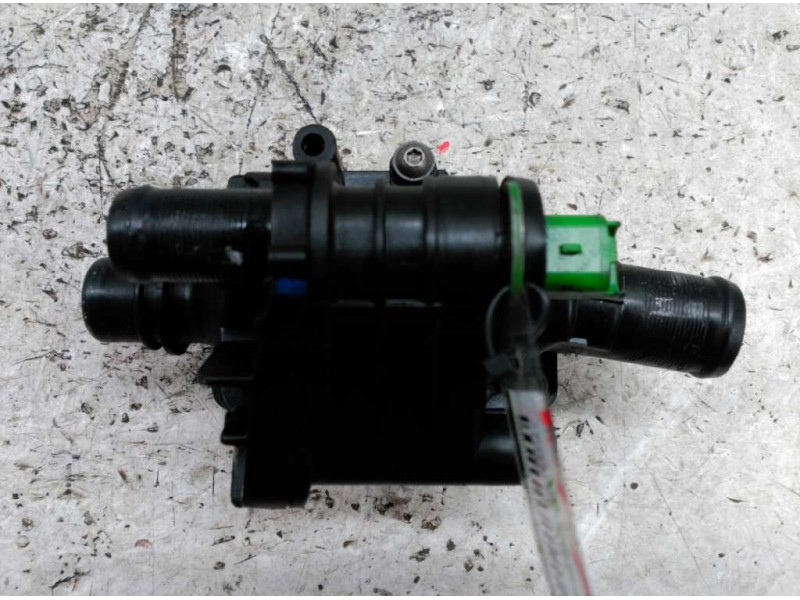 Recambio de termostato para ford fiesta (cbk) 1.6 tdci cat referencia OEM IAM 9647767180  