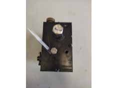 Recambio de bomba elevacion cabina para renault serie t 12.8 diesel referencia OEM IAM 21726535 18283660771  2