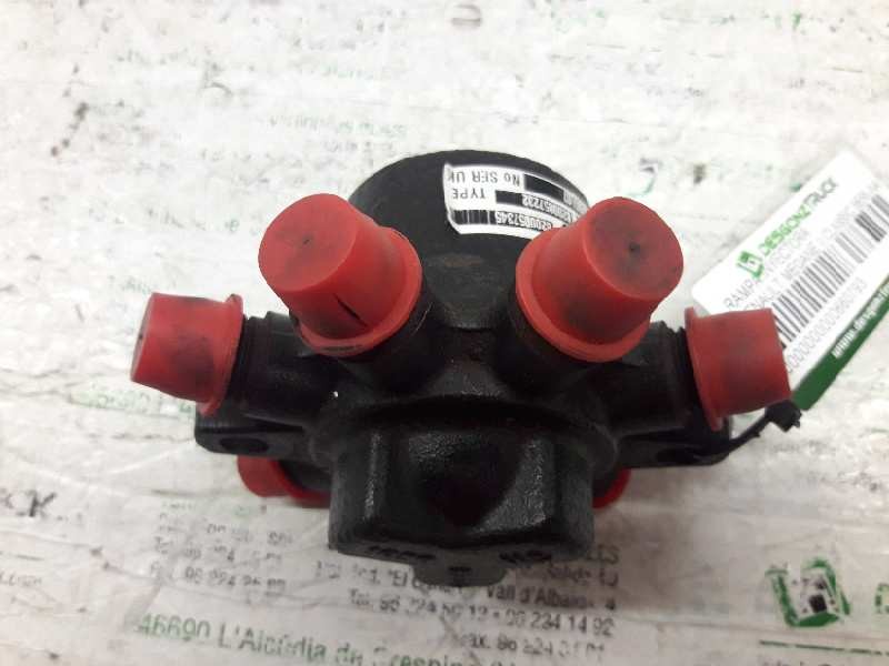 Recambio de rampa inyectora para renault megane ii classic berlina confort authentique referencia OEM IAM   