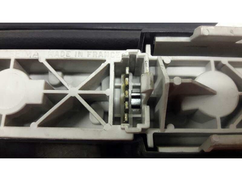 Recambio de piloto trasero derecho para renault rapid/express (f40) 1.6 d familiar (f404) referencia OEM IAM   