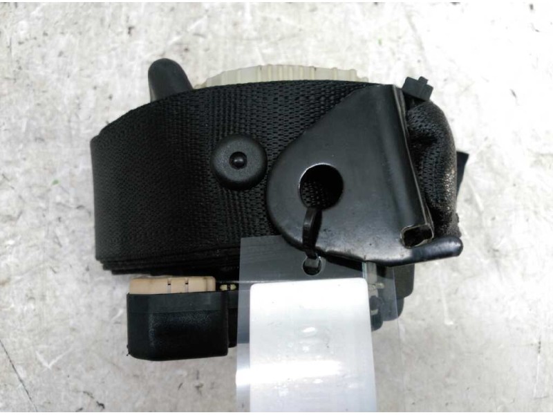 Recambio de cinturon seguridad trasero derecho para opel corsa c blue line referencia OEM IAM   