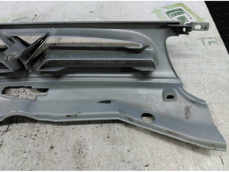 Recambio de rejilla delantera central para citroën berlingo 1.9 d cumbre familiar referencia OEM IAM   