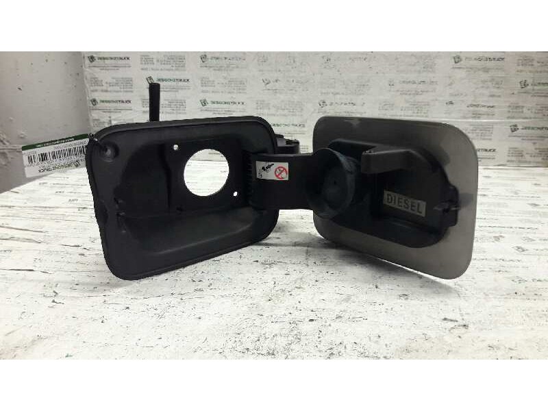 Recambio de tapa exterior combustible para renault megane ii berlina 5p confort expression referencia OEM IAM 8200073451  