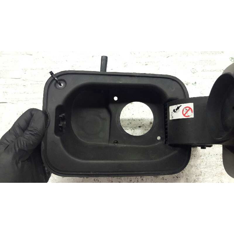Recambio de tapa exterior combustible para renault megane ii berlina 5p confort expression referencia OEM IAM 8200073451  