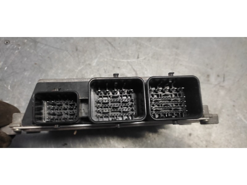 Recambio de centralita motor uce para citroën c3 attraction referencia OEM IAM 9805895780 9800913080 