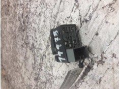 Recambio de mando elevalunas trasero izquierdo para chevrolet nubira wagon referencia OEM IAM 621W04790 6 PINS  2