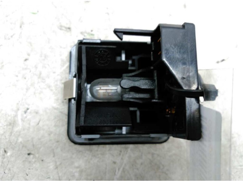 Recambio de luz interior para peugeot partner (s2) totem referencia OEM IAM   