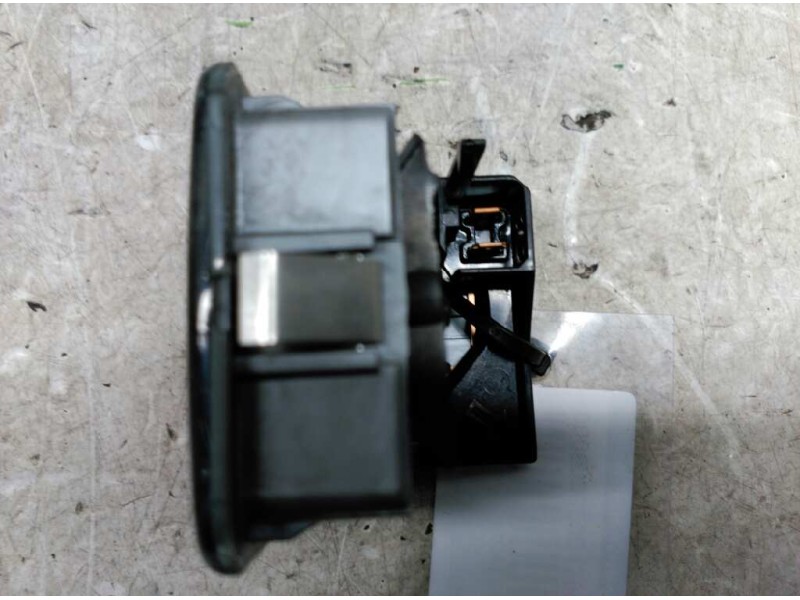 Recambio de luz interior para peugeot partner (s2) totem referencia OEM IAM   