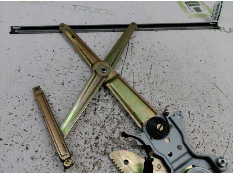 Recambio de elevalunas delantero derecho para kia carnival ii 2.9 cdri ex referencia OEM IAM XH023PA  