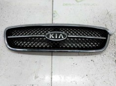 Recambio de rejilla delantera central para kia carnival ii 2.9 cdri ex referencia OEM IAM   