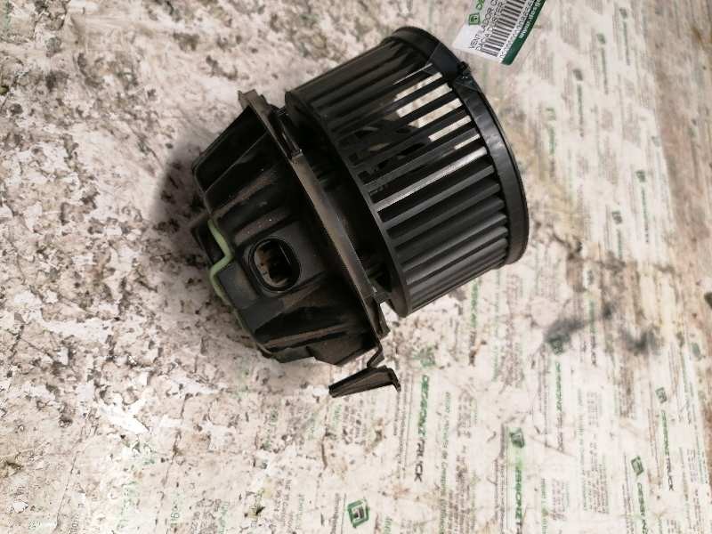 Recambio de ventilador calefaccion para dacia duster ambiance 4x2 referencia OEM IAM N106609Z2283 2 PINS 