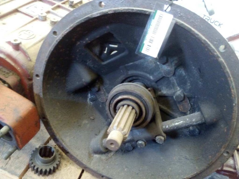 Recambio de caja cambios para nissan trucks l80.09 l80.14 referencia OEM IAM S542 1307052016 