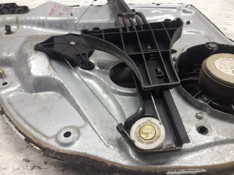 Recambio de elevalunas trasero derecho para volkswagen golf iv berlina (1j1) 1.9 tdi referencia OEM IAM 1J4839756A  