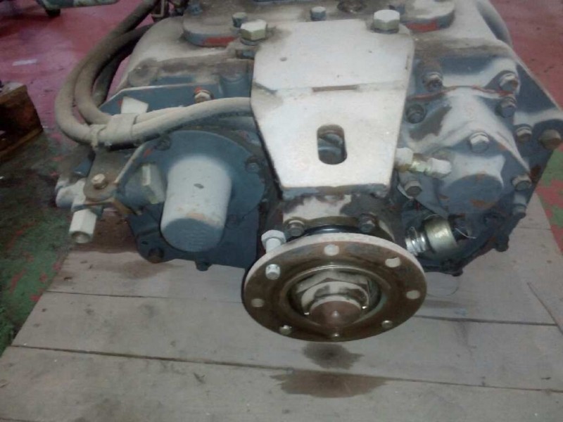 Recambio de caja cambios para pegaso trucks thecno 310 ... referencia OEM IAM RT09509A F93555 
