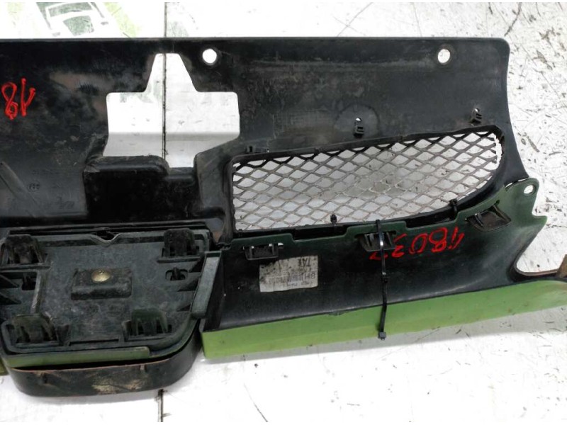 Recambio de rejilla delantera central para peugeot 206 cc cc roland garros referencia OEM IAM 9628691277 1851948001 