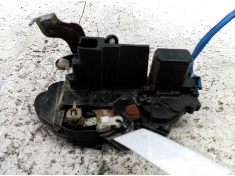 Recambio de cerradura puerta delantera derecha para kia carnival ii 2.9 cdri ex referencia OEM IAM   