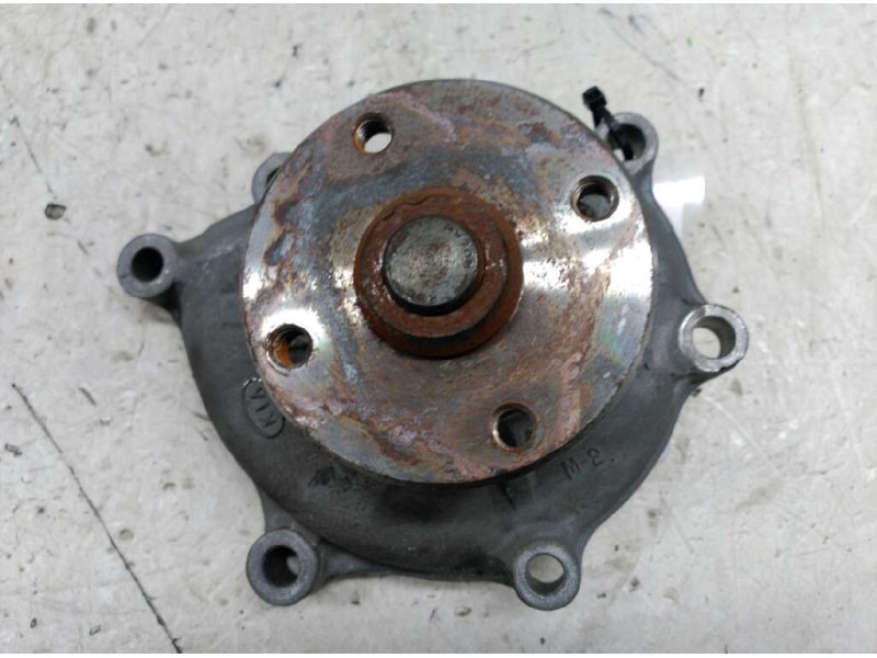 Recambio de bomba agua para kia carnival ii 2.9 cdri ex referencia OEM IAM 251004X300  