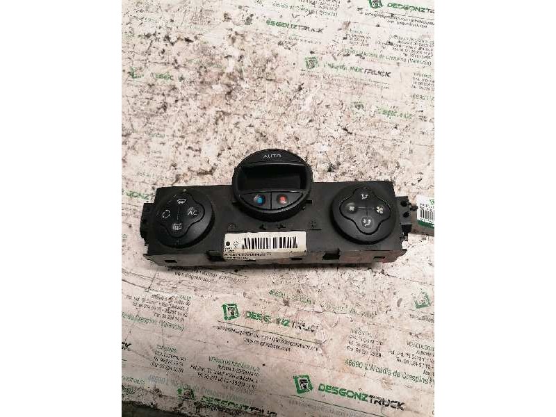 Recambio de mando climatizador para renault megane ii berlina 5p referencia OEM IAM 8200312940  