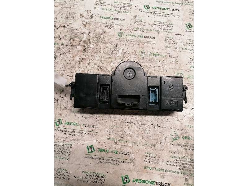 Recambio de mando climatizador para renault megane ii berlina 5p referencia OEM IAM 8200312940  