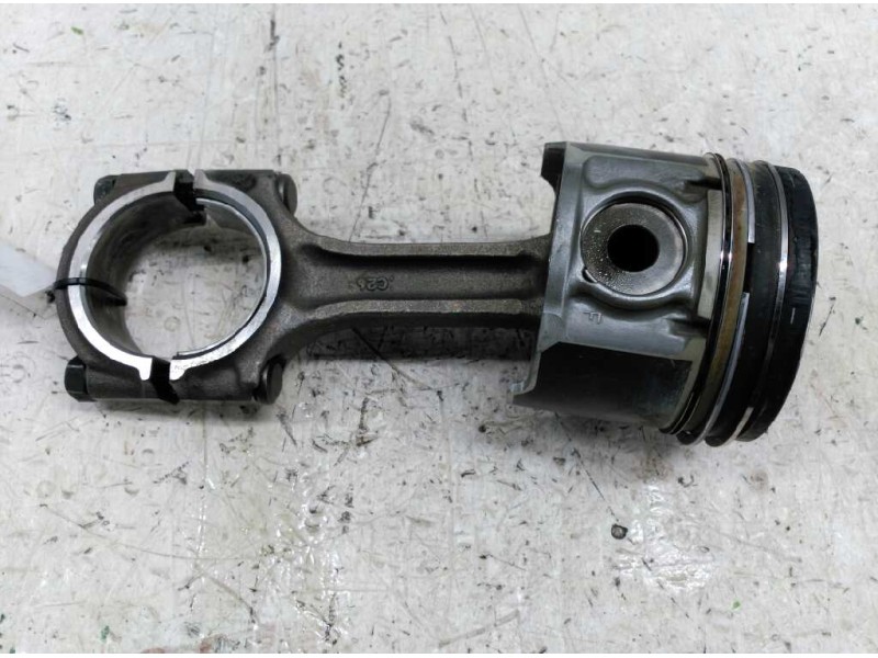 Recambio de piston para kia carnival ii 2.9 cdri ex referencia OEM IAM  CON BIELA 