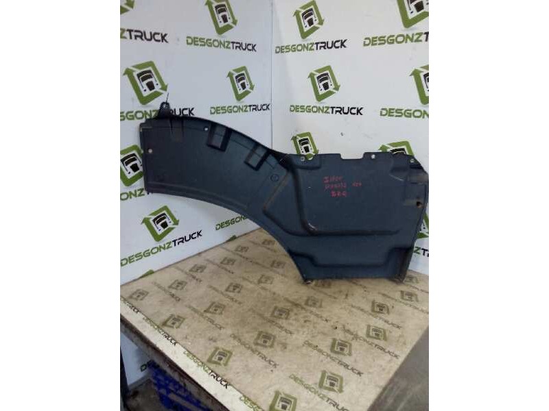 Recambio de moldura puerta delantera izquierda para iveco trucks stralis ad 190s43 referencia OEM IAM   