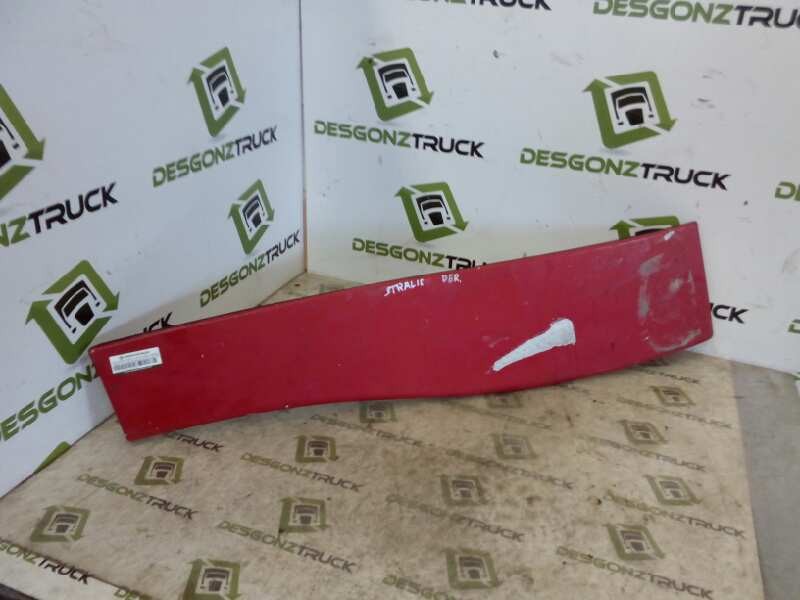 Recambio de moldura puerta delantera derecha para iveco trucks stralis ad 190s43 referencia OEM IAM   