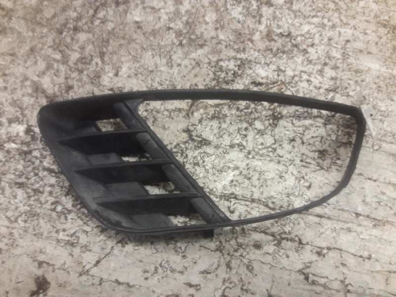 Recambio de tapa antiniebla izquierda para ford fiesta (cbk) ambiente referencia OEM IAM 2S6119953B  