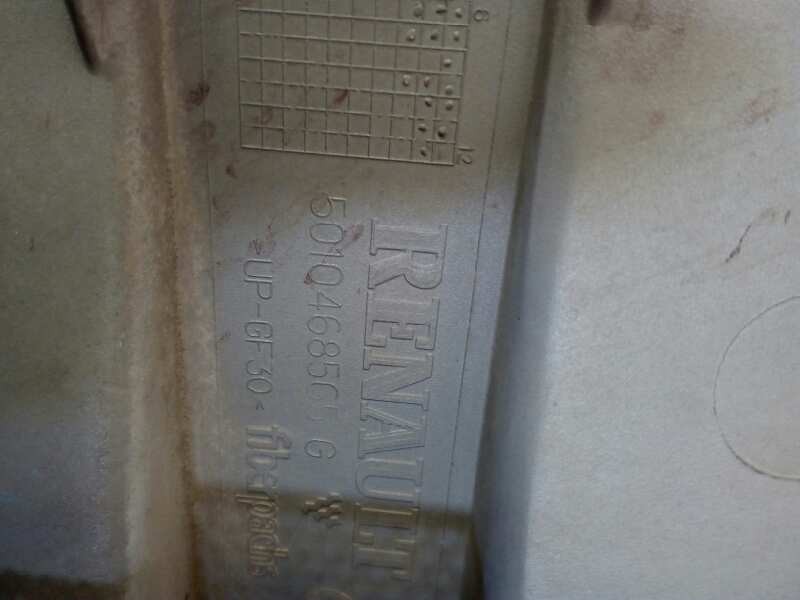 Recambio de rejilla delantera central para renault trucks magnum dxi 13 460.24 (461cv) referencia OEM IAM 5010468565  