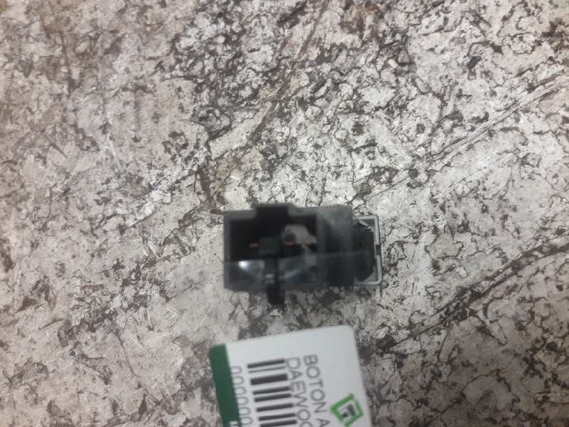 Recambio de boton antivaho para daewoo nubira berlina se (1999) referencia OEM IAM  6 PINS 
