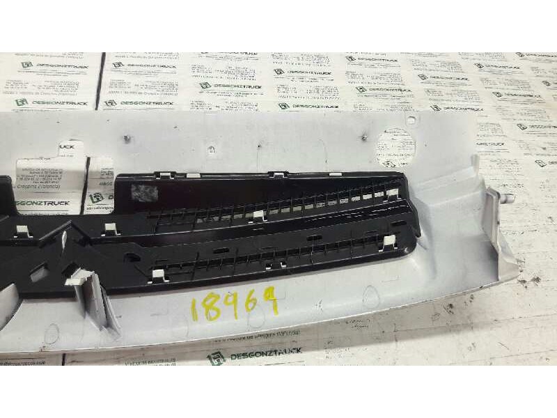 Recambio de rejilla delantera central para citroën berlingo station wagon sx multispace referencia OEM IAM 9644758177  