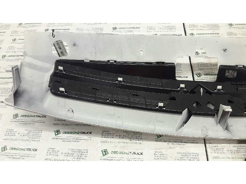 Recambio de rejilla delantera central para citroën berlingo station wagon sx multispace referencia OEM IAM 9644758177  