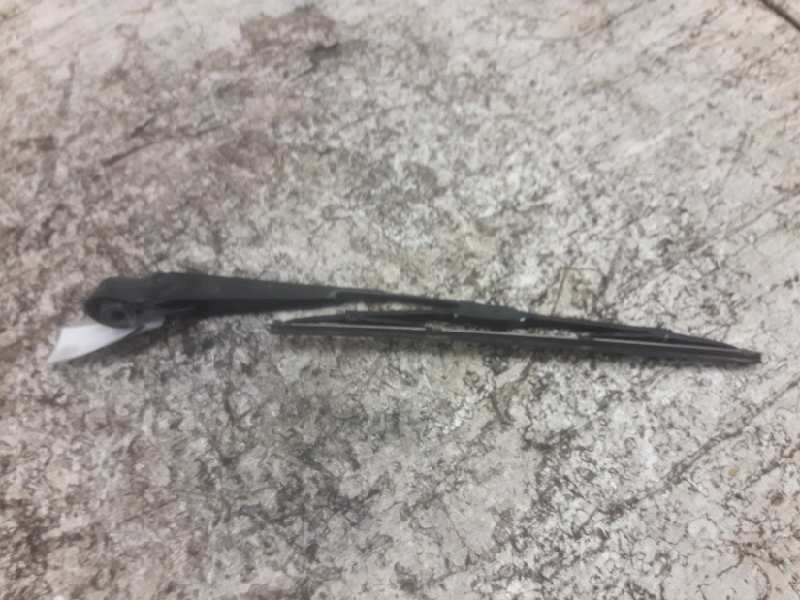 Recambio de brazo limpia trasero para ford fiesta (cbk) ambiente referencia OEM IAM 2S6117406AB  