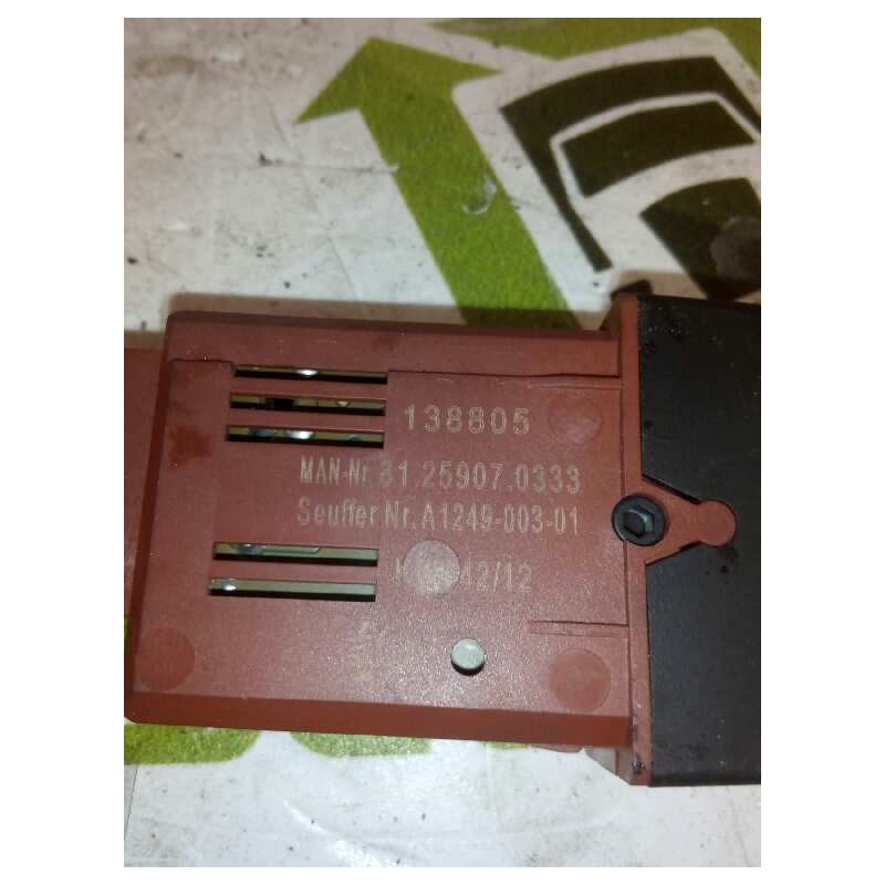 Recambio de boton regulacion de faros para man tgx 18.xxx fg / 4x2 bl xl referencia OEM IAM 81259070333  