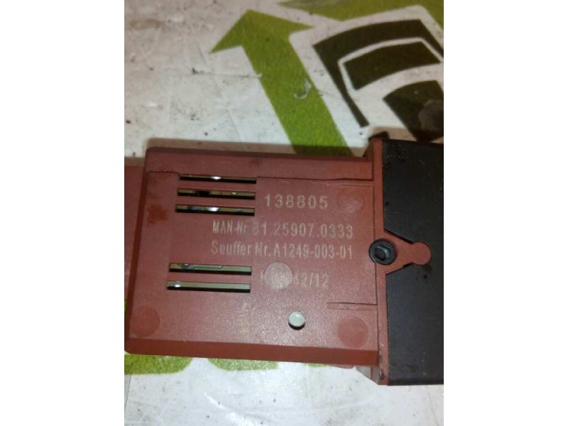 Recambio de boton regulacion de faros para man tgx 18.xxx fg / 4x2 bl xl referencia OEM IAM 81259070333  